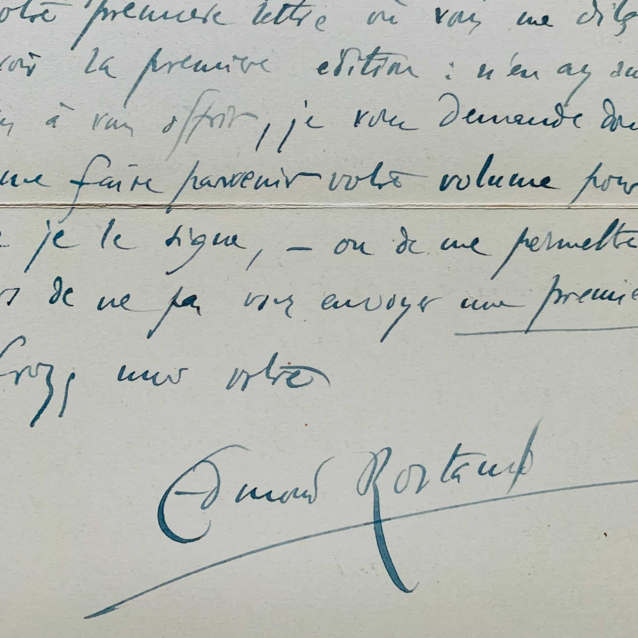 Edmond Rostand offre un exemplaire de Cyrano de Bergerac