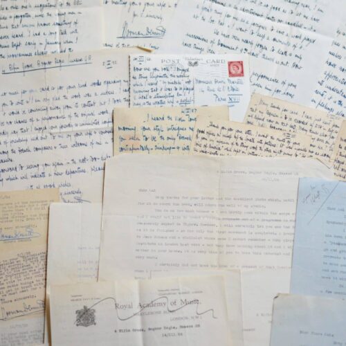 Longue correspondance du compositeur Norman Demuth