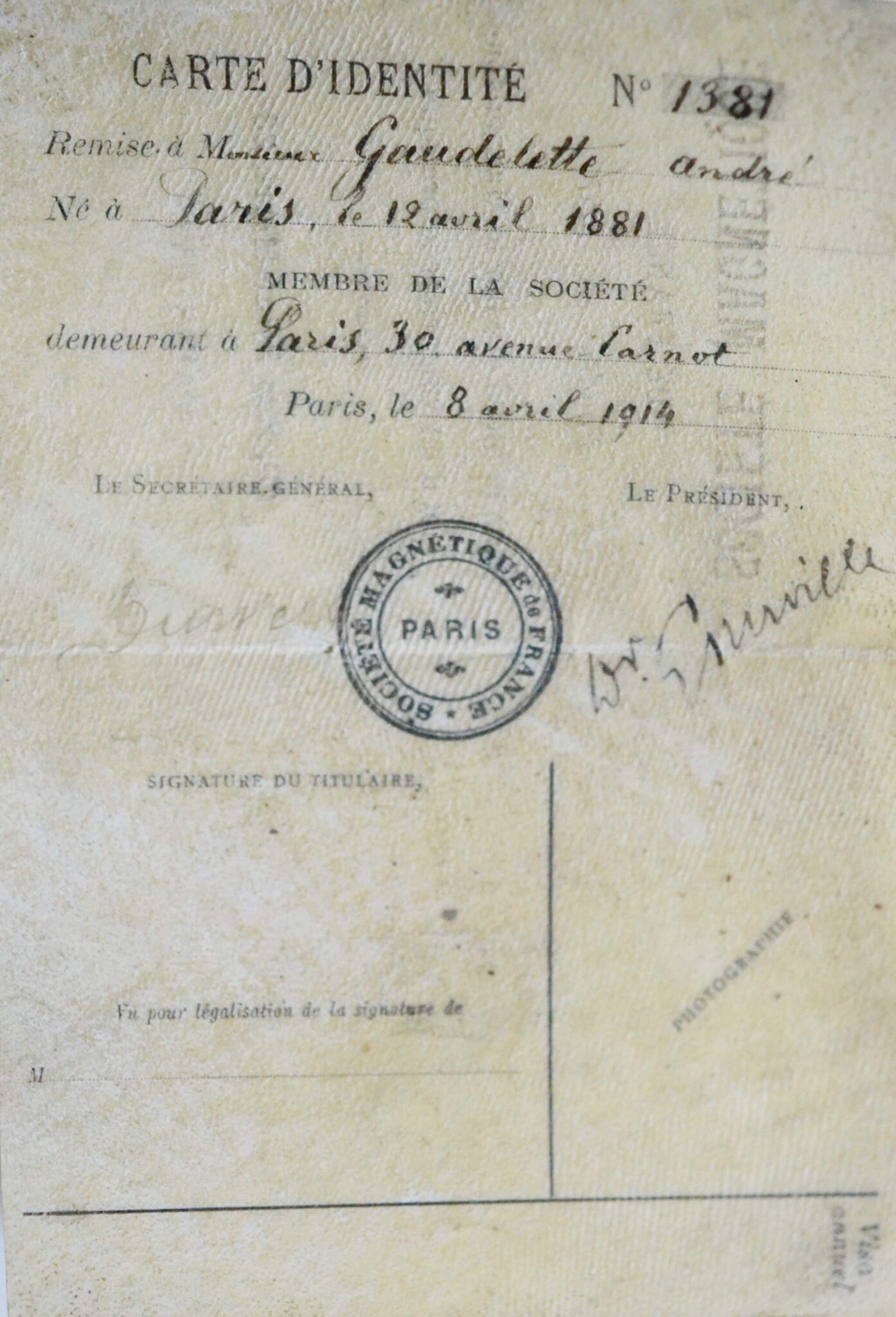 Carte d’identité de la Société Magnétique de France – vue 2 Carte d’identité de la Société Magnétique de France – vue 2