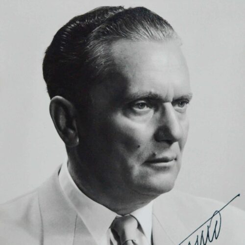 Portrait photographique signé du maréchal Tito