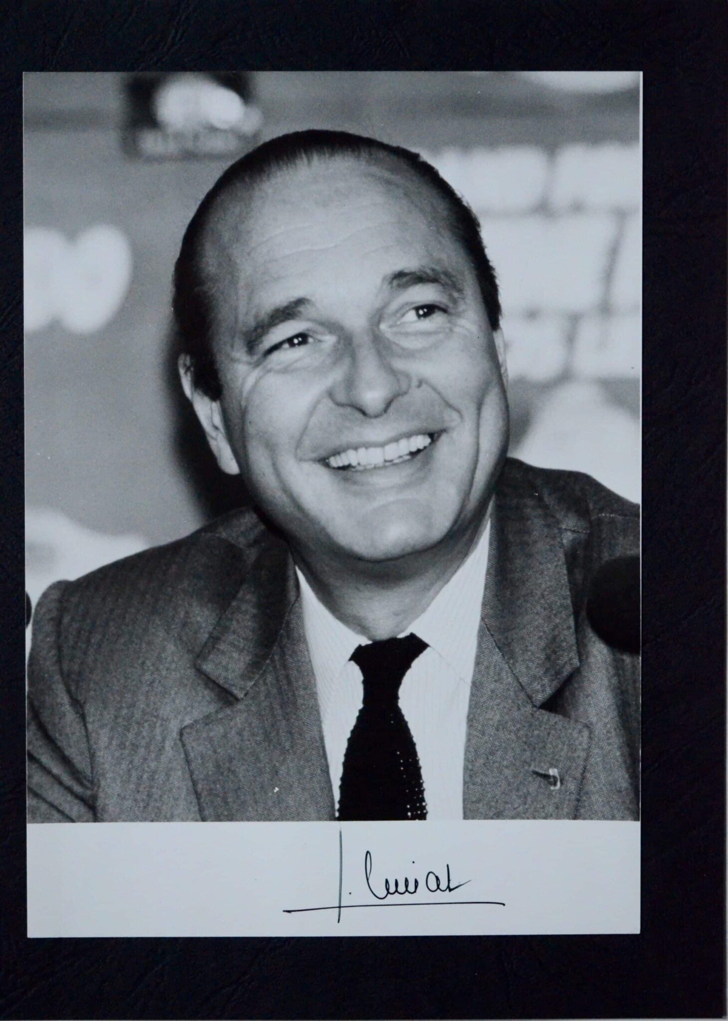Beau portrait de Jacques Chirac, jeune avec signature autographe