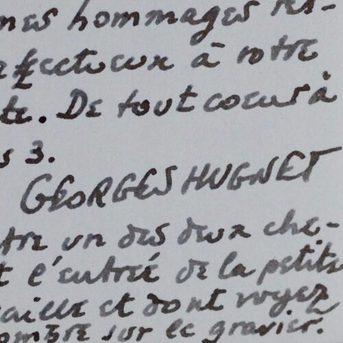 Pour combattre l'ennui, Georges Hugnet travaille d'arrache-pied.