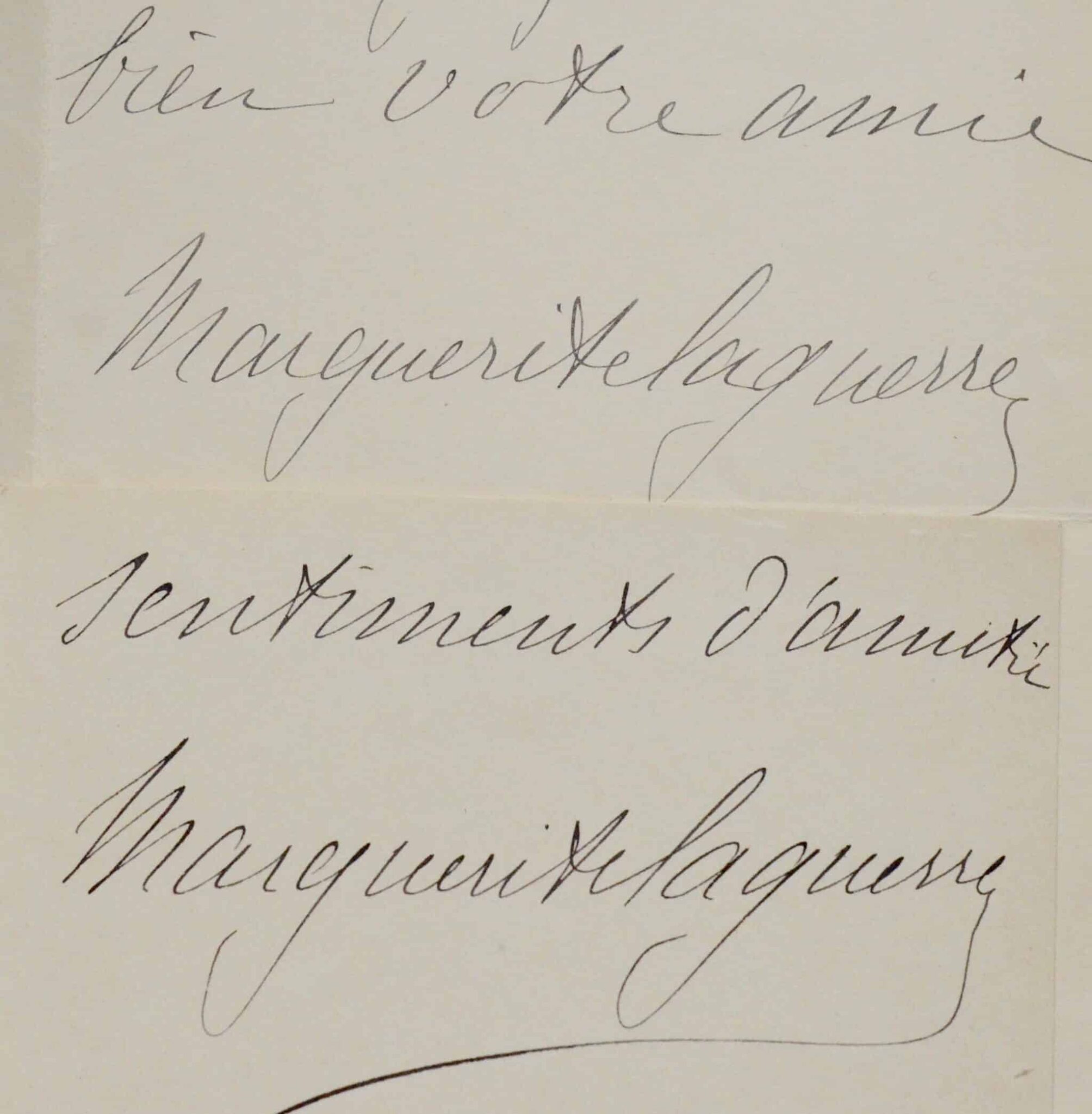 Ensemble de deux lettres de Marguerite Durand, signées Laguerre, datant de 1889 Ensemble de deux lettres de Marguerite Durand, signées Laguerre, datant de 1889