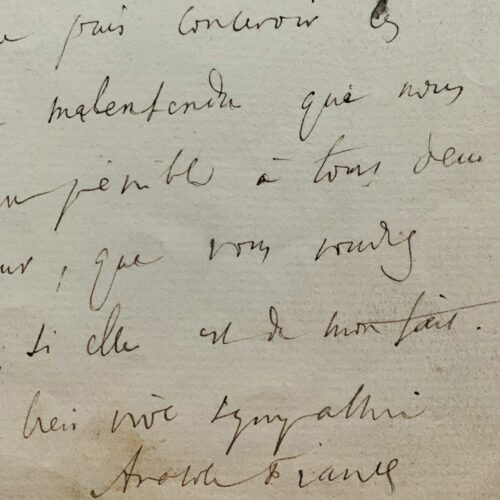 Un lapin posé à Anatole France