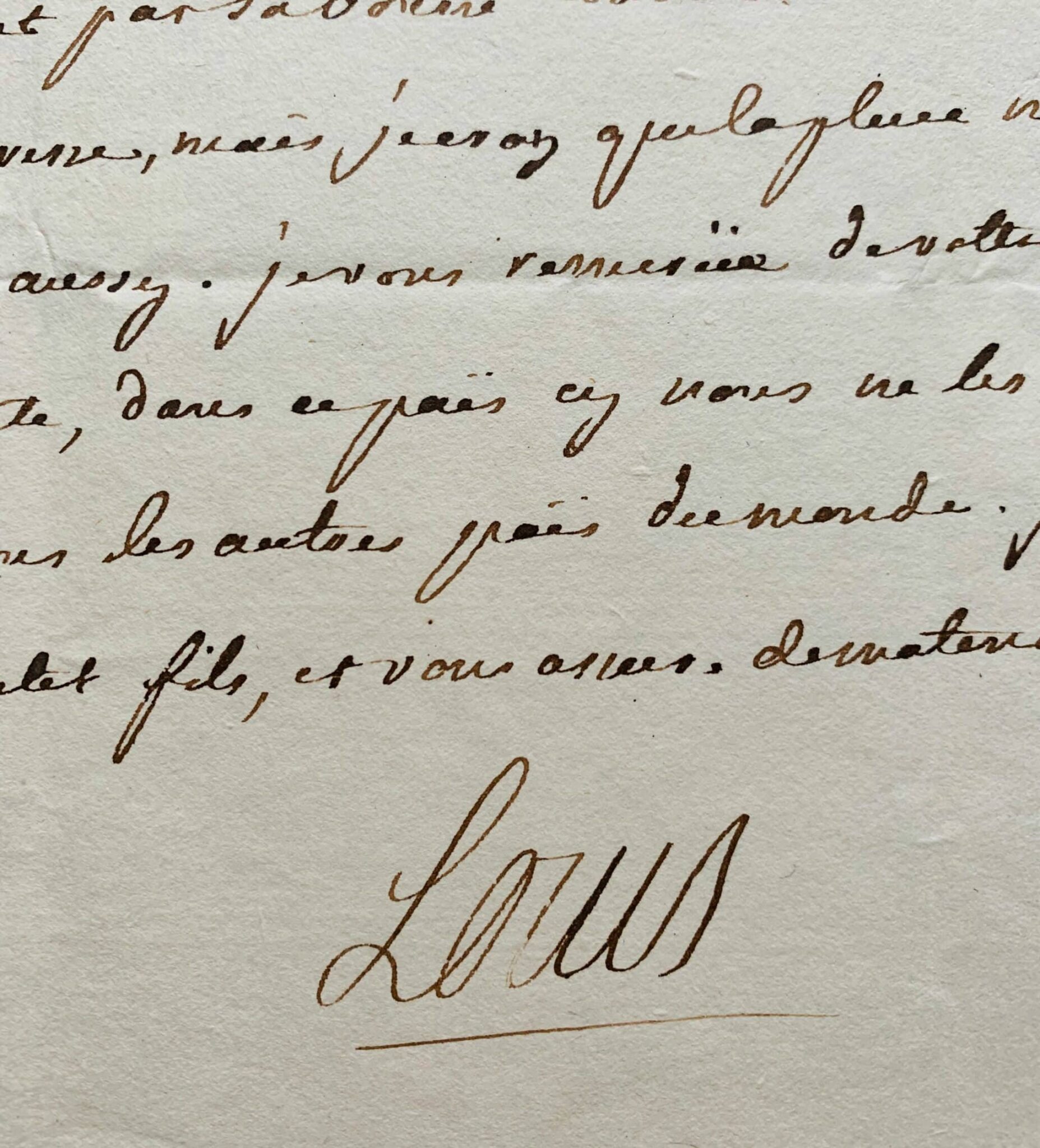 Belle lettre entièrement autographe de Louis XV, au sujet de la petite vérole du prince de Lamballe
