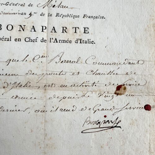Belle pièce signée par Bonaparte avec vignette et en-tête de général en chef de l'armée d'Italie