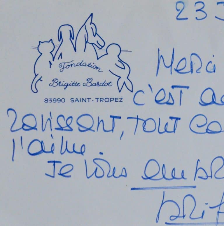 Jolie carte autographe de Brigitte Bardot à l&rsquo;en-tête de sa fondation pour les animaux
