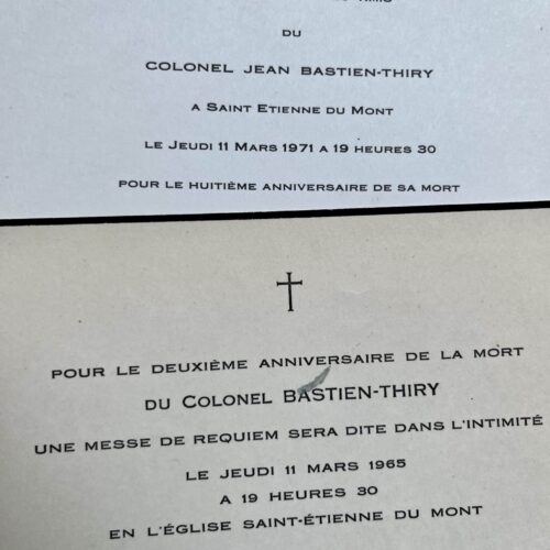 Deux cartes d'invitation pour la messe anniversaire de la mort du colonel Bastien-Thiry