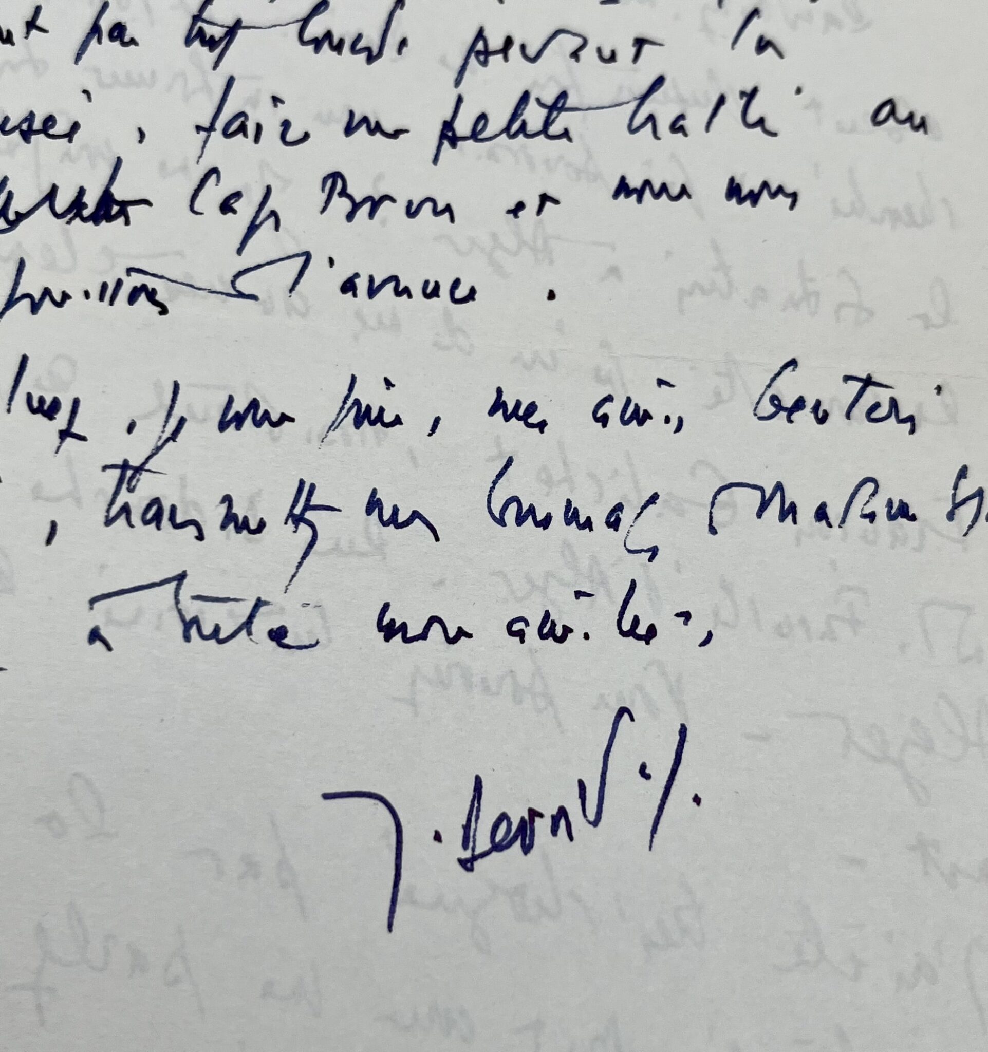 Jacques Derrida choqué par une décision ministérielle