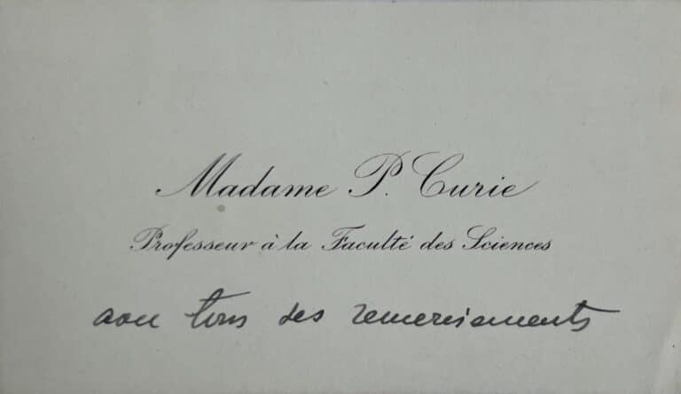 Rare carte de visite autographe de Marie Curie