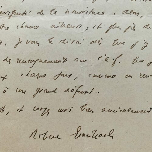 Nel 1942, dopo la rottura con Maurras, Brasillach continuò a leggere Action Française "con devozione"