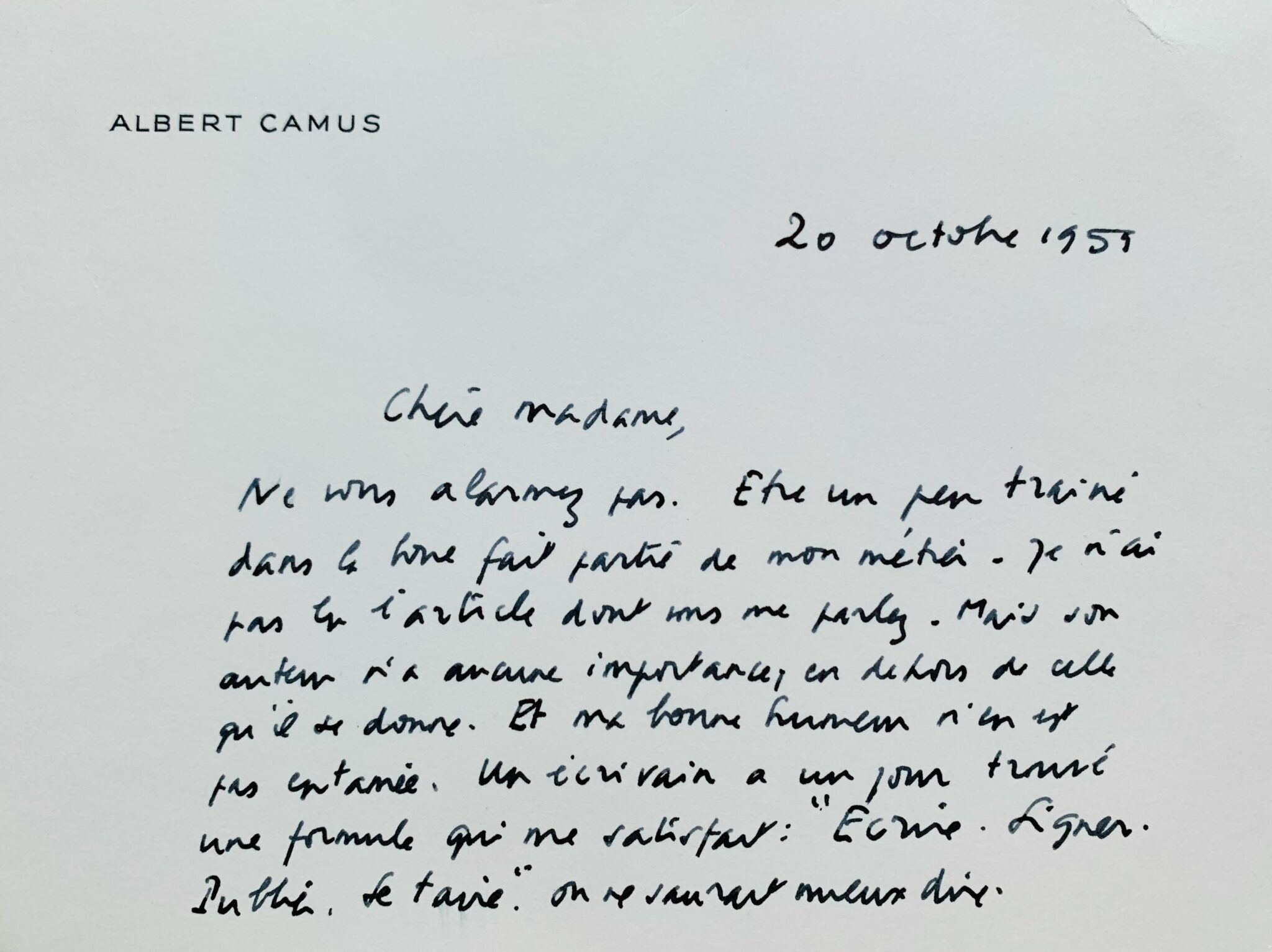 Face aux critiques, Albert Camus préfère garder le silence – vue 2 Face aux critiques, Albert Camus préfère garder le silence – vue 2