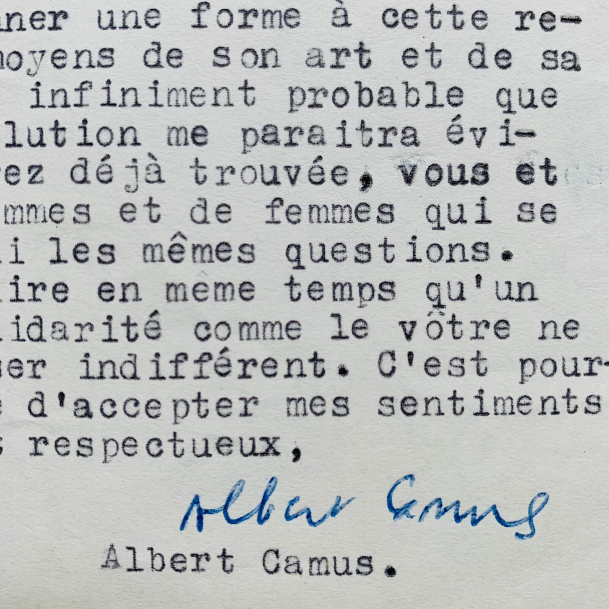 Albert Camus, „ein Einzelgänger“, teilt die Früchte seiner Überlegungen über die Kirche und die Zukunft