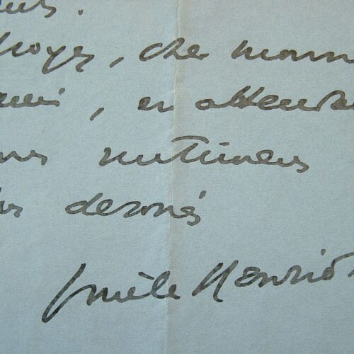 Emile Henriot soumet La Flamme et les Cendres.
