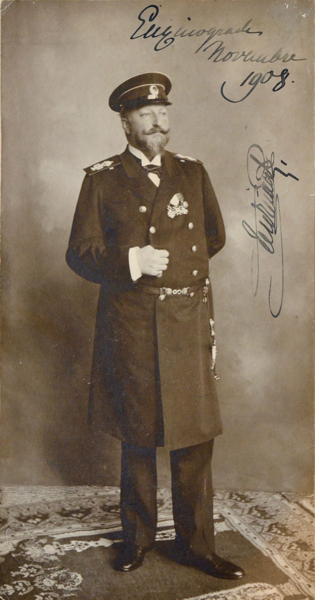Photographie de Ferdinand Ier de Bulgarie, quelques jours après son sacre – vue 2 Photographie de Ferdinand Ier de Bulgarie, quelques jours après son sacre – vue 2