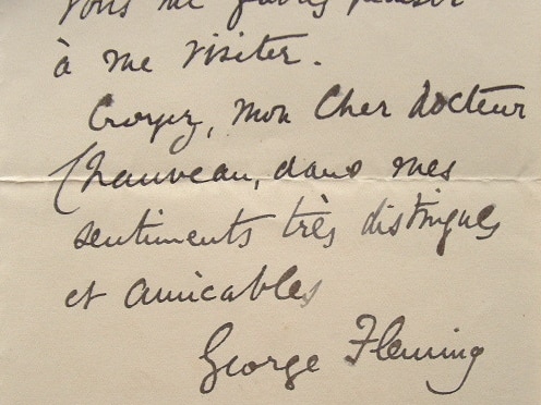 Le vétérinaire George Fleming félicite son confrère Chauveau.