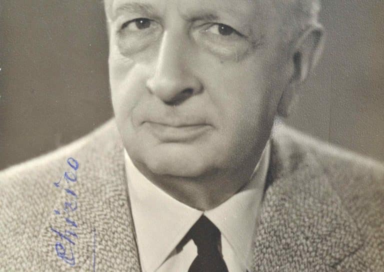Portrait photographique signé de Giorgio de Chirico.