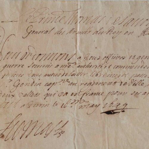 Le prince Thomas de Savoie-Carignan accorde un passeport.