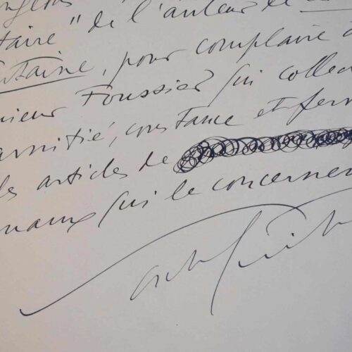 Sacha Guitry obtient un non-lieu à son accusation