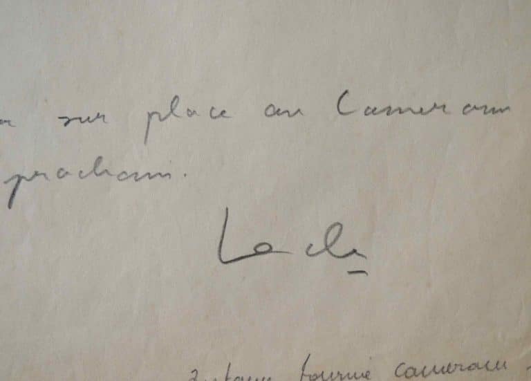 Du Cameroun, en 1942, Leclerc fait acheminer du matériel au Tchad.