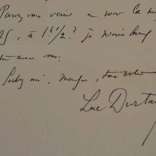 Luc Durtain demande un entretien à un journaliste.