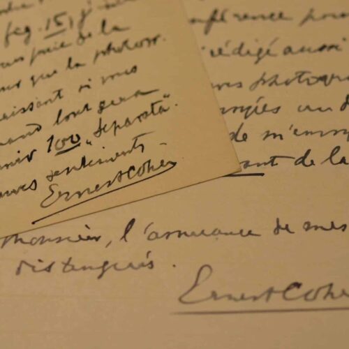 Le chimiste hollandais Ernst Cohen publie sa conférence.