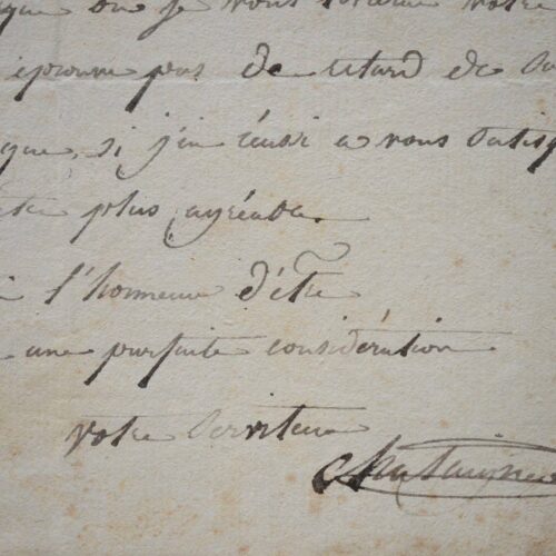 Alexis Chataigner présente sa gravure à son commanditaire.
